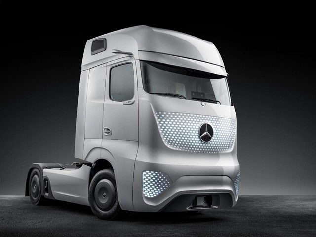 Mercedes-Benz Future Truck 2025 concept, 2014 Hannover Commercial Vehicle Show