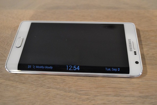 The night clock displays the time when the main screen is off. Its good if you use your phone as your alarm clock.