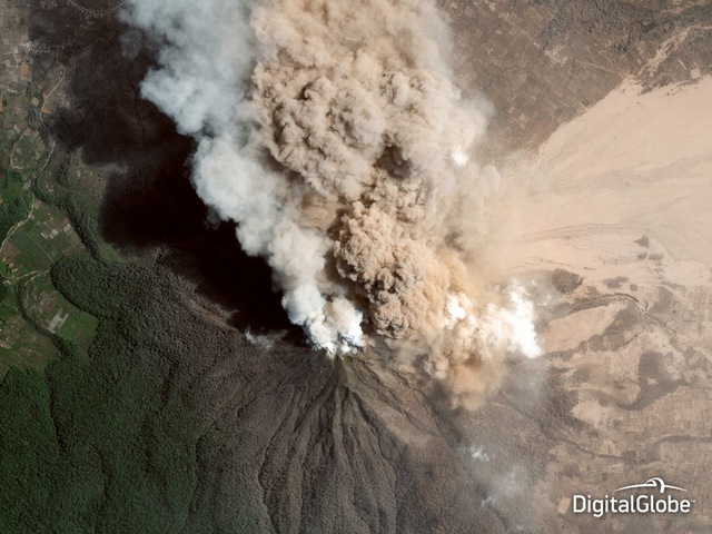 Top 25 hình ảnh chụp từ vệ tinh đẹp nhất năm 2014