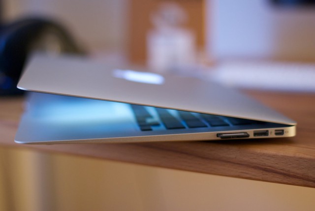 MacBook Air sẽ được trang bị màn hình Retina trong năm 2015