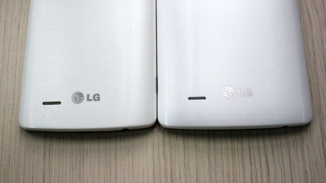 Loa ngoài của LG G3 Screen được bố trí ở phía dưới nắp lưng.