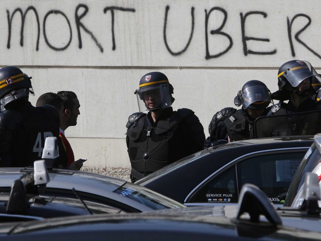 Vụ bạo động phản đối Uber tại Paris, Pháp