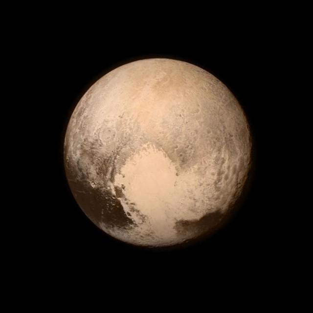 Picture of Pluto vào ngày 14 tháng 7 năm 2015