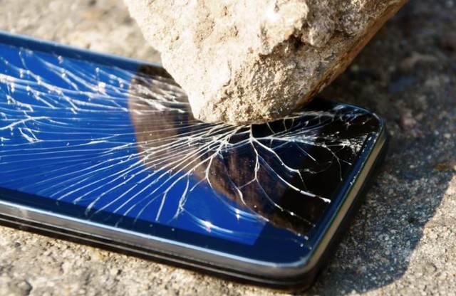 broken smartphone