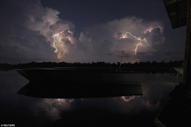 Venezuelas eternal lightning storm has captivated tourists and locals for generations. Where the Catatumbo River meets Lake Maracaibo, 260 storm days each year churn the waters with 28 lightning strikes hitting the lake each minute