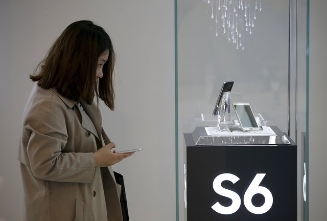 Lợi nhuận của Samsung có nguy cơ tiếp tục sụt giảm, Galaxy S6 không thực sự hấp dẫn người dùng.