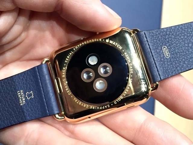 Mặt sau của chiếc Apple Watch.