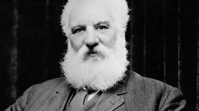 Nhà phát minh người Scotland, Alexander Graham Bell (3 tháng 3 năm 1847 – 2 tháng 8 năm 1922).