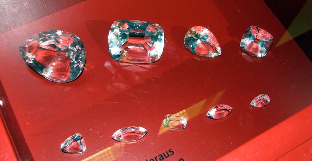 9 viên kim cương được chế tác từ viên kim cương Cullinan.