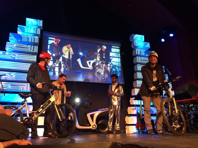 GenZe e-bikes and Silicon Valley Fashion Week host Mustafa Kahn show off fashion/tech commuting.