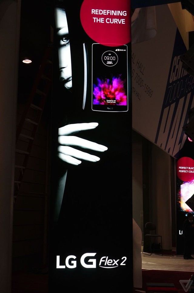 LG G Flex 2 promo material spotted at CES 2015: &quot;redefining the curve&quot;