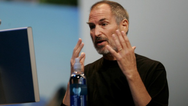  Steve Jobs đã từng có khoảng thời gian tồi tệ khi phải điều hành hai công ty cùng lúc là Pixar và Apple. 