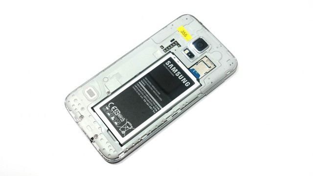 Thiết kế cũng như pin của điện thoại Samsung đã được cải tiến vượt bậc trong những năm qua.