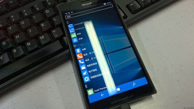 Mặt trước nguyên mẫu Lumia 950 XL