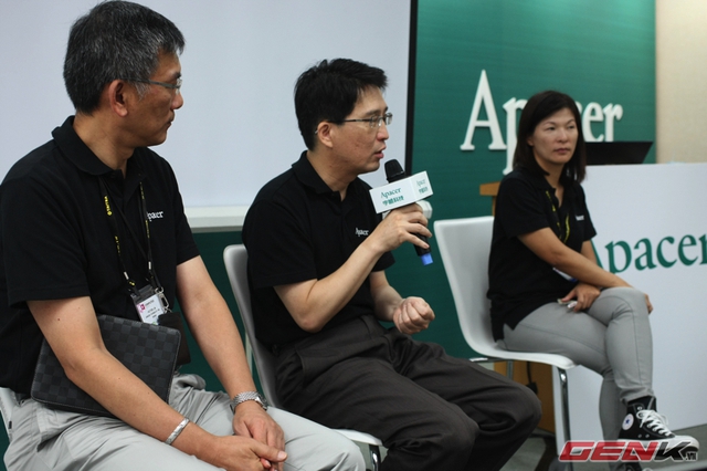 Đại diện Apacer phát biểu tại Computex 2015.