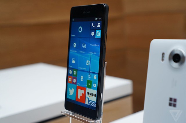  Lumia 950 sở hữu màn hình 5,2 inch 