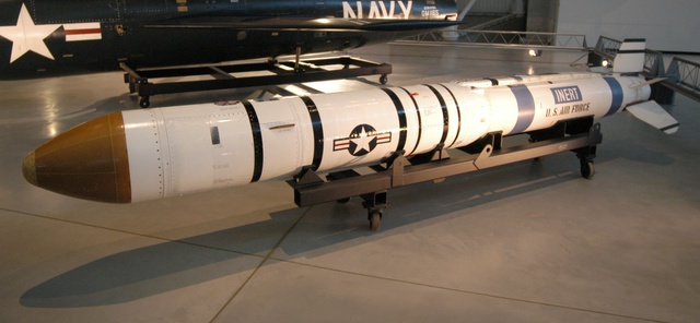 Tên lửa ASM-135 ASAT tại Bảo tàng Không quân Hoa Kỳ.