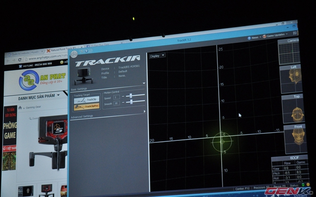 Khi Track IR hoạt động thì đèn LED xanh bên tay trái sẽ hiện rõ như ảnh ,còn nếu hiện cả hai đèn là phần mềm game của bạn đã hỗ trợ TrackIR hoàn chỉnh đủ để chạy