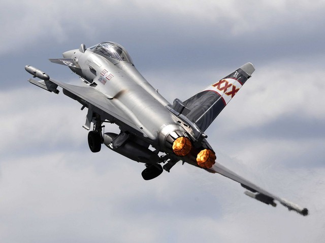 Eurofighter còn được gọi là phiên bản châu Âu của F-35 Lightning II