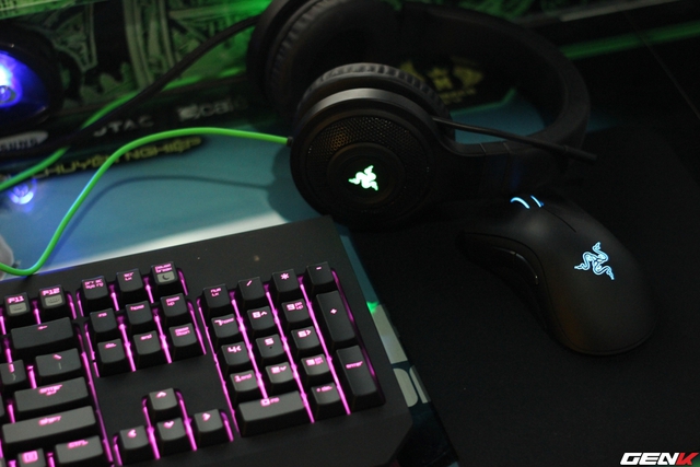  Phím BlackWidow Chroma, chuột DA Chroma và tai nghe Kraken USB 