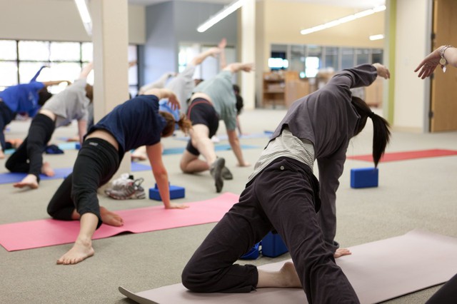 Lớp học yoga miễn phí tại LinkedIn.