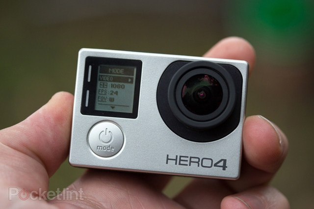 Camera ngày nay có thể nhỏ gọn như một chiếc hộp cầm trên tay và mang đi mọi nơi. Đơn cử như chiếc camera hành trình GoPro.