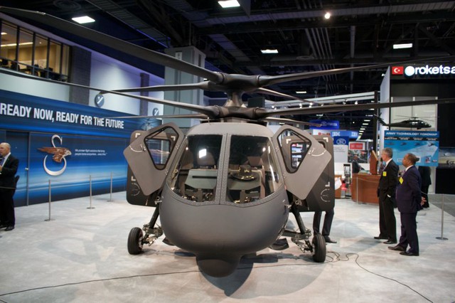  Hình ảnh của S-97 Raider tại Hội nghị thường niên của quân đội Hoa Kỳ. 
