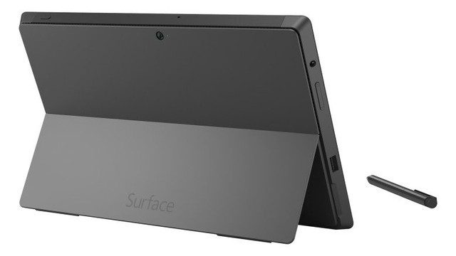  Trong khi đó Surface Pro 1 lại chỉ có 1 góc nghiêng cố định, người dùng không thể thoải mái ngả ngốn trên ghế để dùng máy tính. 