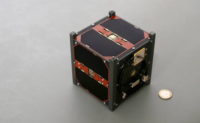  Vệ tinh tí hon mang tên CubeSat. 