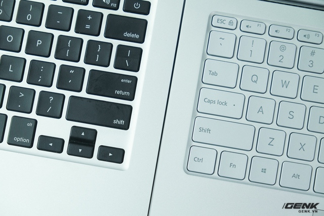  Bàn phím màu đen của MacBook Pro dễ gặp tình trạng bám mồ hôi qua thời gian 