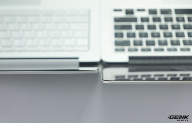  Bản lề của MacBook Pro cho phép người dùng ngả màn hình ra rộng hơn 