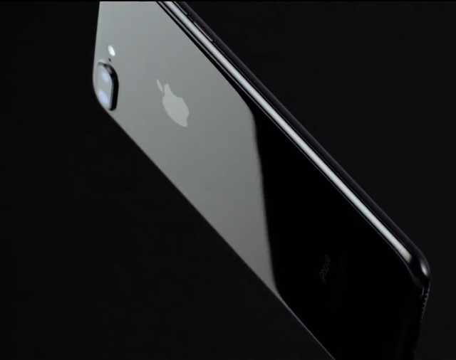  Màu đen bóng mới, chỉ có trên iPhone 7. 