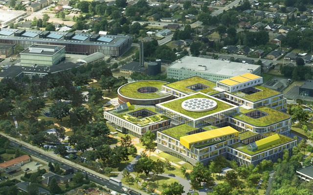  Tọa lạc ở Billund, trụ sở của Lego là nơi làm việc của 4000 nhân viên. Thị trấn nhỏ ở trung tâm Đan Mạch từ lâu đã nổi tiếng bởi nó chính là quê nhà của Lego và công viên Legoland. 
