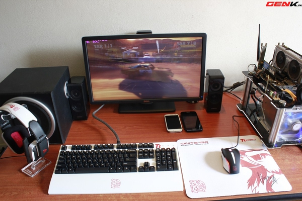Cận cảnh bộ Gaming Gear trắng của một game thủ "cứng" ở Hà Thành