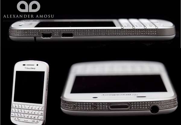 BlackBerry Q10 nạm kim cương và vàng trắng có giá 31.000 USD