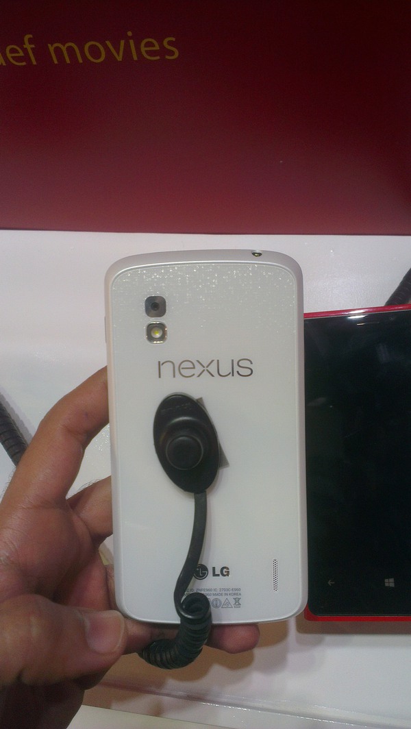 Nexus 4 màu trắng lộ diện ngay trước thềm Google I/O 2013 (Cập nhật: Video trên tay và ảnh thực tế) 1