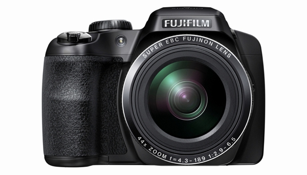Fujifilm giới thiệu máy ảnh FinePix XP200 và S8400W 1
