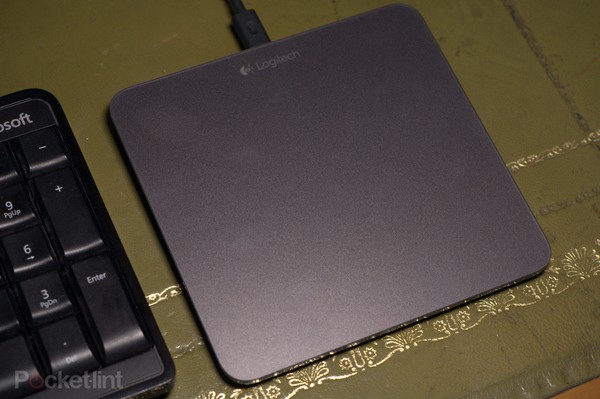 Touchpad đa điểm Logitech T650: Phụ kiện tuyệt vời cho Windows 8 1