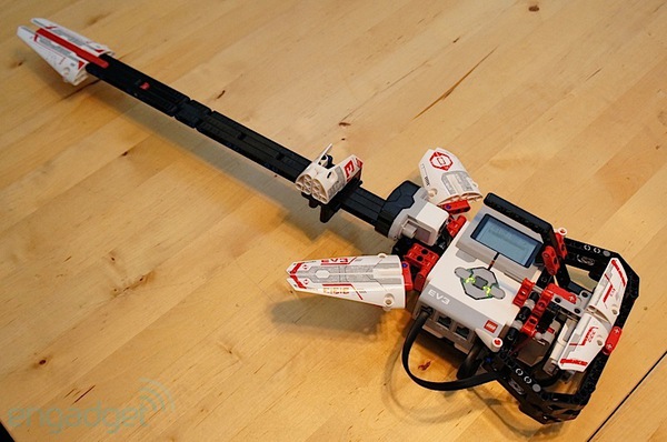 Lego Mindstorms EV3 - Bộ xếp hình công nghệ cao ra mắt 3 mẫu mới 3