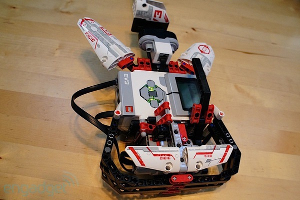 Lego Mindstorms EV3 - Bộ xếp hình công nghệ cao ra mắt 3 mẫu mới 5