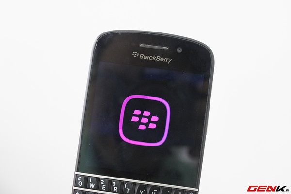 Mở hộp BlackBerry Q10 phiên bản thương mại tại Việt Nam 19