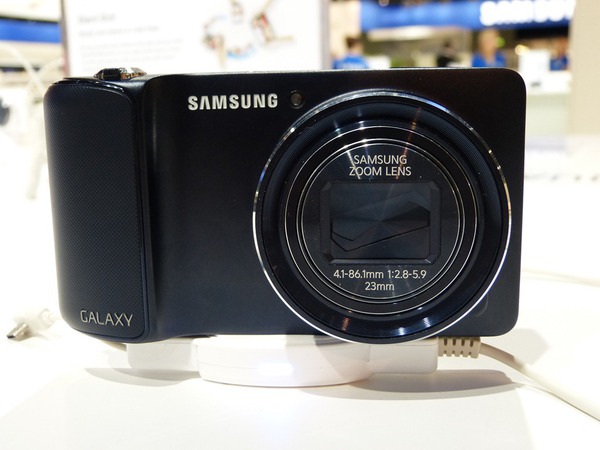 Samsung ra mắt Galaxy Camera giá rẻ, chỉ có kết nối Wi-Fi 1