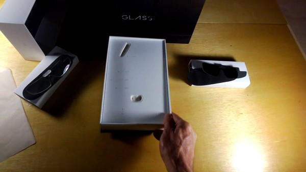 Xem video mở hộp được quay bằng Google Glass 1