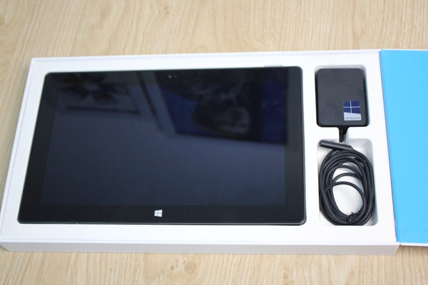 Đập hộp Microsoft Surface đầu tiên về Hà Nội 7