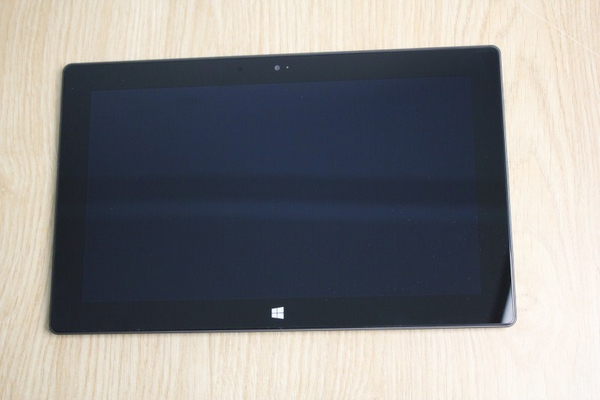 Đập hộp Microsoft Surface đầu tiên về Hà Nội 9