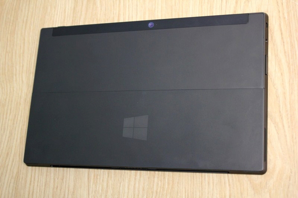 Đập hộp Microsoft Surface đầu tiên về Hà Nội 10