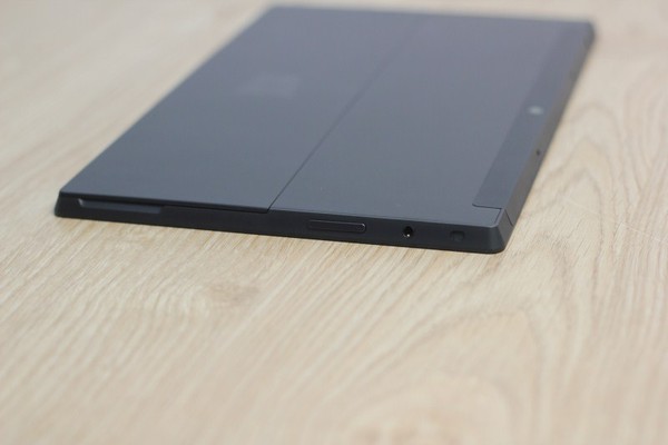 Đập hộp Microsoft Surface đầu tiên về Hà Nội 13