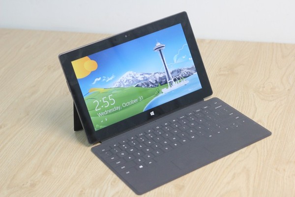 Đập hộp Microsoft Surface đầu tiên về Hà Nội 2
