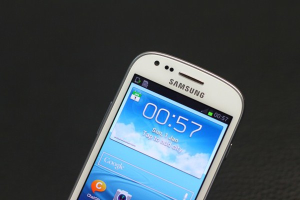 Đập hộp Samsung Galaxy S III mini tại VN: Nhỏ gọn, gi&aacute; 9 triệu đồng 13