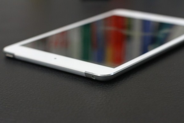Đập hộp iPad mini 4G tại H&agrave; Nội, gi&aacute; 14,5 triệu đồng 4